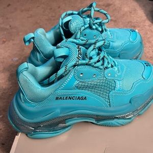 Balenciaga EU37